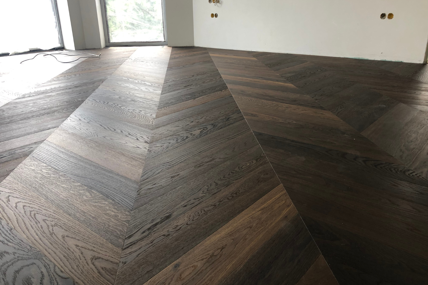 Scheucher Parkett Multiflor.11 Französisch Fischgrät 45°  Eiche Kern geräuchert 